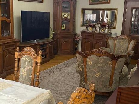 Elan №6198903 - Bakı, Şah İsmayıl Xətai m., 4 otaqlı, 205 m², 7/18 mərtəbə
