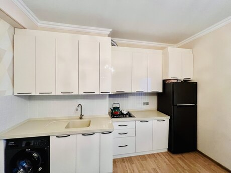 3 otaqlı yeni tikili - 28 May m. - 82 m²