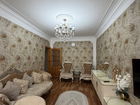 4 otaqlı mənzil, 100 m², Bakıxanov: 255 000 ₼ 3