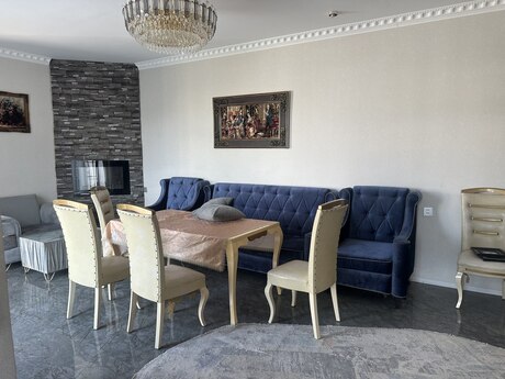 3 otaqlı həyət evi/bağ evi - Buzovna q. - 140 m²