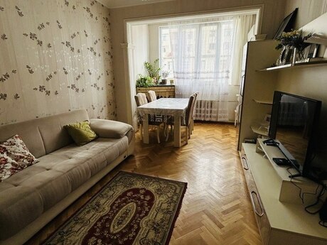 3 otaqlı köhnə tikili - Memar Əcəmi m. - 62 m²