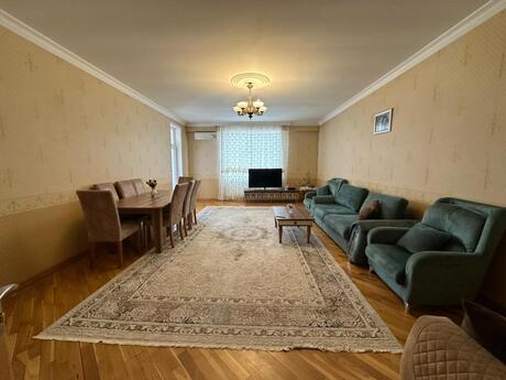 4 otaqlı yeni tikili - Gənclik m. - 171 m²
