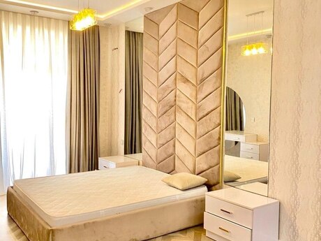 3-room apartment for rent, 110 m², Nəriman Nərimanov: 1 300 ₼/mo 4
