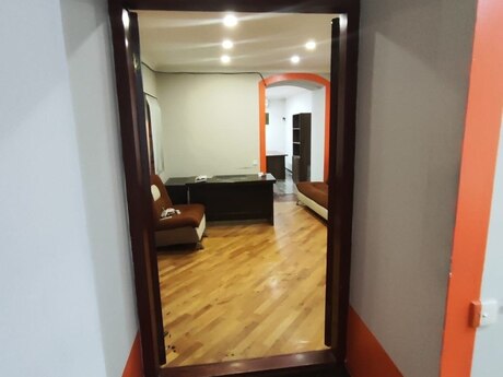 5 otaqlı ofis - 28 May m. - 130 m²