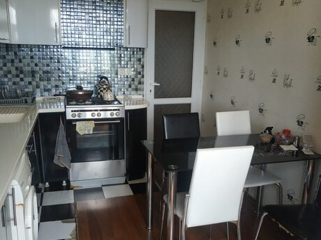 Elan №6200158 - Bakı, Binəqədi q., 3 otaqlı, 82 m², 5/5 mərtəbə
