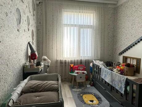 3 otaqlı köhnə tikili - Qara Qarayev m. - 90 m²