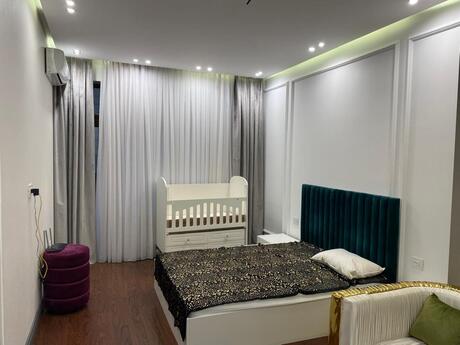 3-комн. новостройка - Насиминский  р. - 165 м²