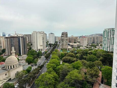 4-комн. новостройка - м. Низами - 280 м²