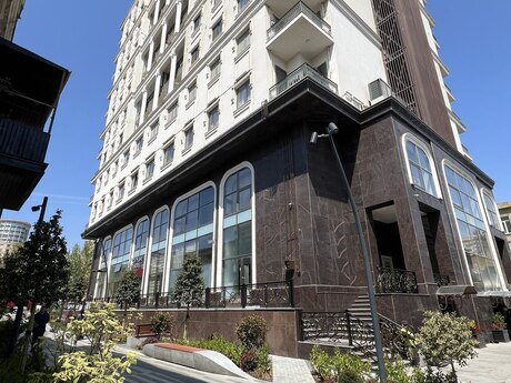4 otaqlı mənzil, 246 m², Nizami: 830 000 ₼ 3