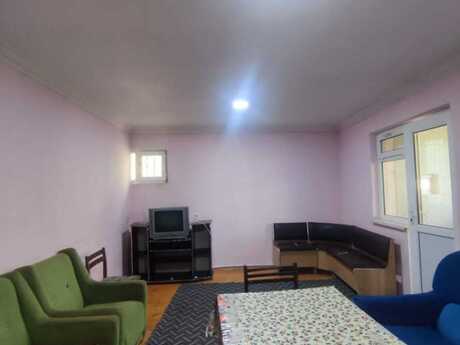 2 otaqlı həyət evi/bağ evi - Memar Əcəmi m. - 50 m²
