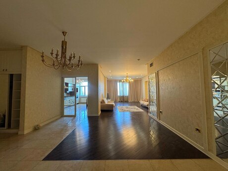 4-комнатная квартира, 186 м², Nizami: 550 000 ₼ 3