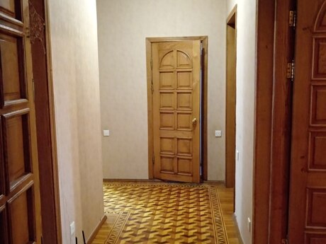 Nəriman Nərimanov m.