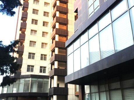 4-комн. новостройка - м. Гянджлик - 130 м²