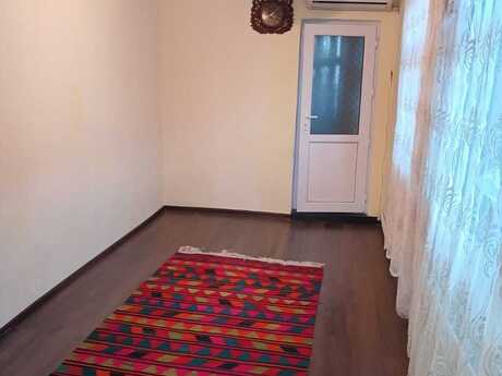 6 otaqlı həyət evi/bağ evi - Xətai r. - 200 m²