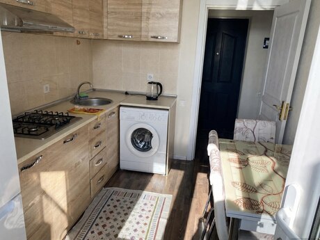 1 otaqlı yeni tikili - İnşaatçılar m. - 60 m²
