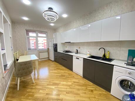 3 otaqlı yeni tikili - Şah İsmayıl Xətai m. - 130 m²