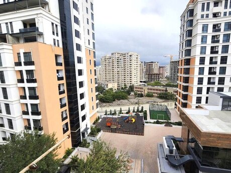 4 otaqlı mənzil, 90 m², 28 May: 215 000 ₼ 4