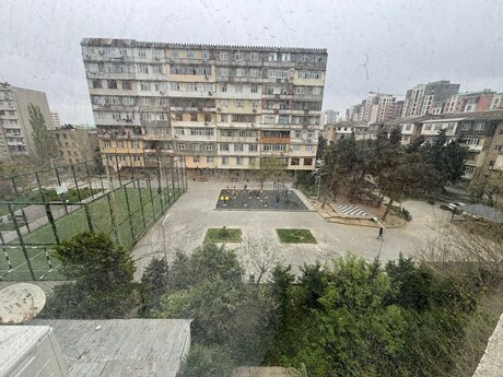Qara Qarayev m.