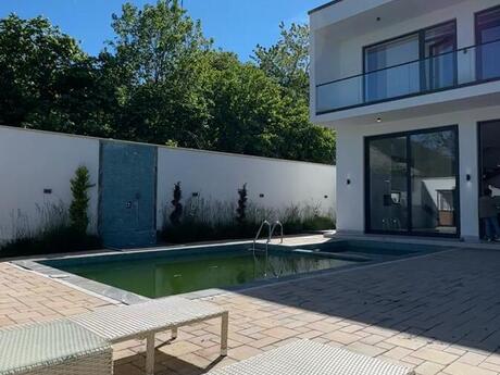 5 otaqlı həyət evi/bağ evi - Qəbələ - 200 m²