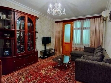м. Элмляр Академиясы