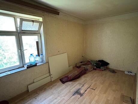 3 otaqlı köhnə tikili - Elmlər Akademiyası m. - 55 m²
