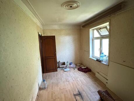 3 otaqlı köhnə tikili - Elmlər Akademiyası m. - 55 m²