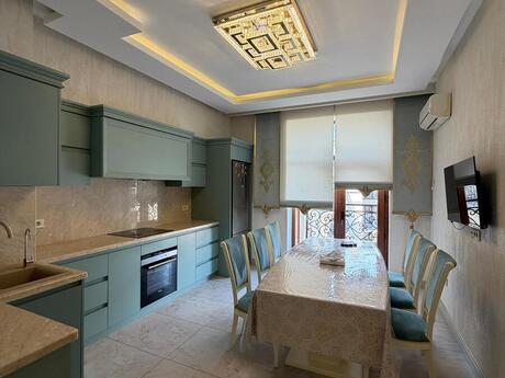 Kirayə 3 otaqlı mənzil, 188 m², Ağ şəhər: 2 500 ₼/ay 2