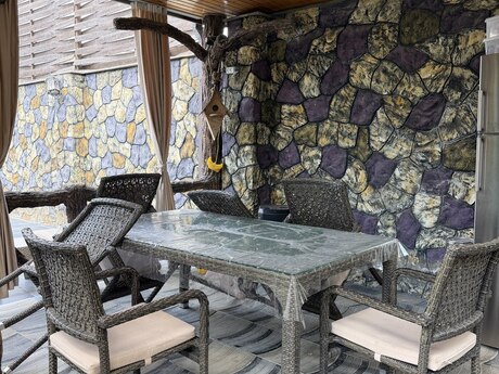5 otaqlı həyət evi/bağ evi - Mərdəkan q. - 300 m²