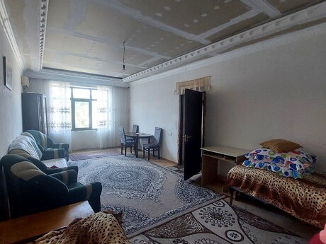 5 otaqlı həyət evi/bağ evi - Kürdəxanı q. - 180 m²