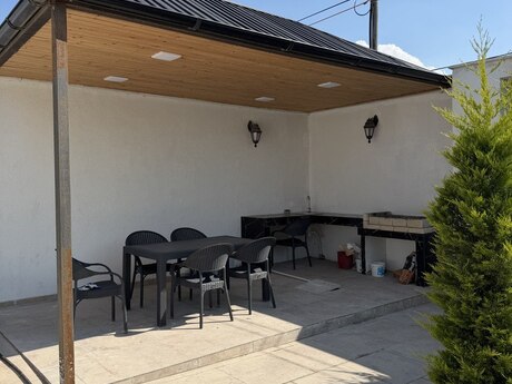 2 otaqlı həyət evi/bağ evi - Nardaran q. - 110 m²