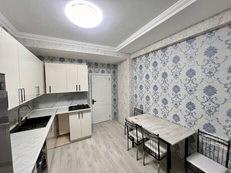 1 otaqlı yeni tikili - İnşaatçılar m. - 60 m²