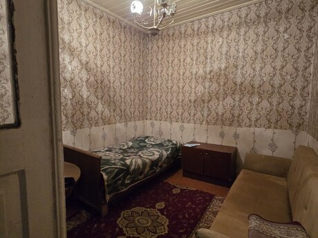 м. Низами