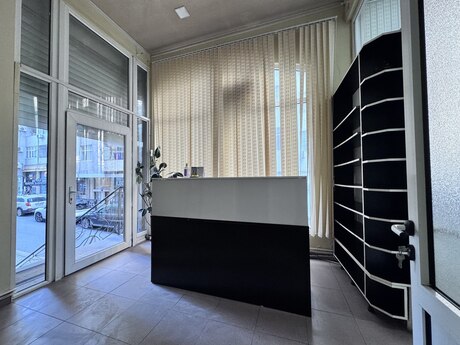Obyekt - Nizami m. - 190 m²