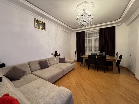 2 otaqlı yeni tikili - Azadlıq Prospekti m. - 81 m²