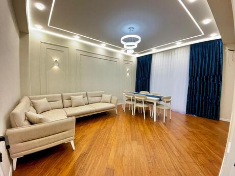 Elan №6201998 - Bakı, Elmlər Akademiyası m., 2 otaqlı, 70.7 m², 13/15 mərtəbə