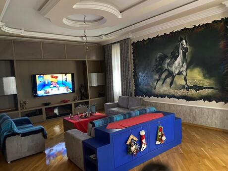 6 otaqlı həyət evi/bağ evi - Bakıxanov q. - 336 m²