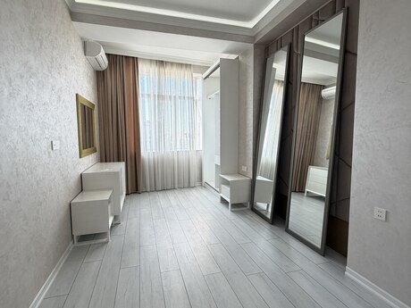 İnşaatçılarda 3 otaqlı yeni tikili mənzil satılır, 130 m², 308 000 AZN, şəkil 4 / 12