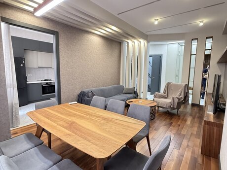 3-комн. новостройка - м. 8 ноября - 120 м²