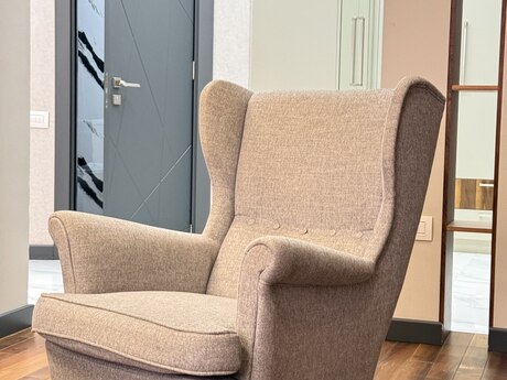 3-комн. новостройка - м. 8 ноября - 120 м²