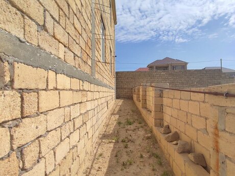 6 otaqlı həyət evi/bağ evi - Aşağı Güzdək q. - 260 m²