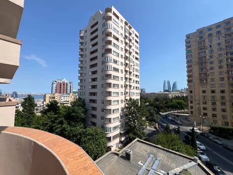 Аренда: 4-комнатная квартира, 140 м², Elmlər Akademiyası: 1 300 ₼/мес 5