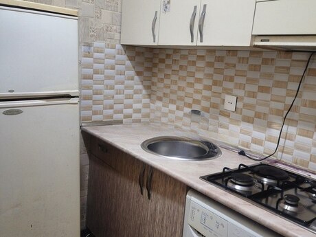 Elan №6203381 - Bakı, Memar Əcəmi m., 2 otaqlı, 50 m², 3/5 mərtəbə