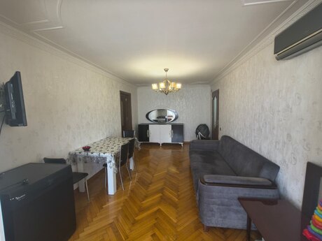 2 otaqlı köhnə tikili - Elmlər Akademiyası m. - 50 m²