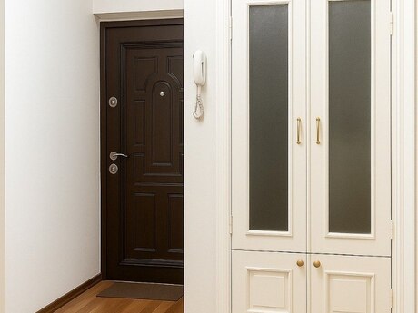 5 otaqlı köhnə tikili - 20 Yanvar m. - 120 m²