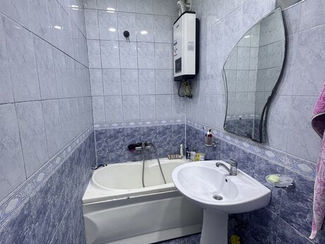 2 otaqlı köhnə tikili - Qara Qarayev m. - 65 m²