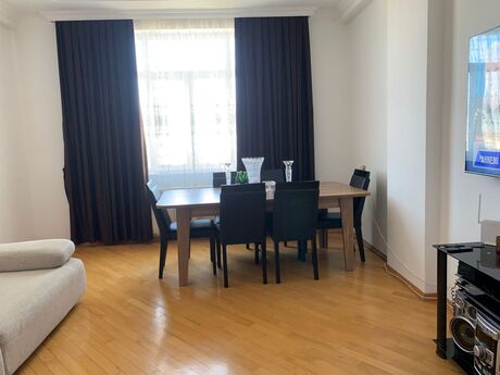 2-room apartment, 83 m², Azadlıq Prospekti: 230 000 ₼ 2