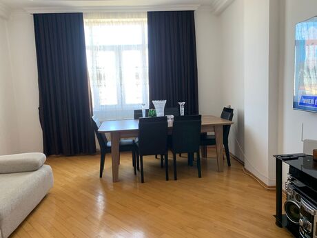 2-room apartment, 83 m², Azadlıq Prospekti: 230 000 ₼ 3
