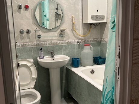 3 otaqlı köhnə tikili - Badamdar q. - 68 m²
