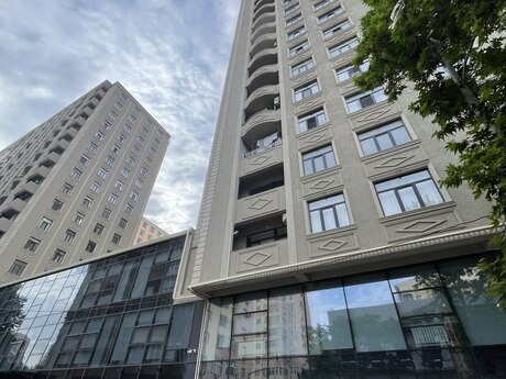 Elan №6050431 - Bakı, 28 May m., 3 otaqlı, 141 m², 12/17 mərtəbə