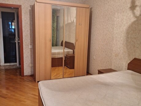 3 otaqlı köhnə tikili - 28 May m. - 80 m²
